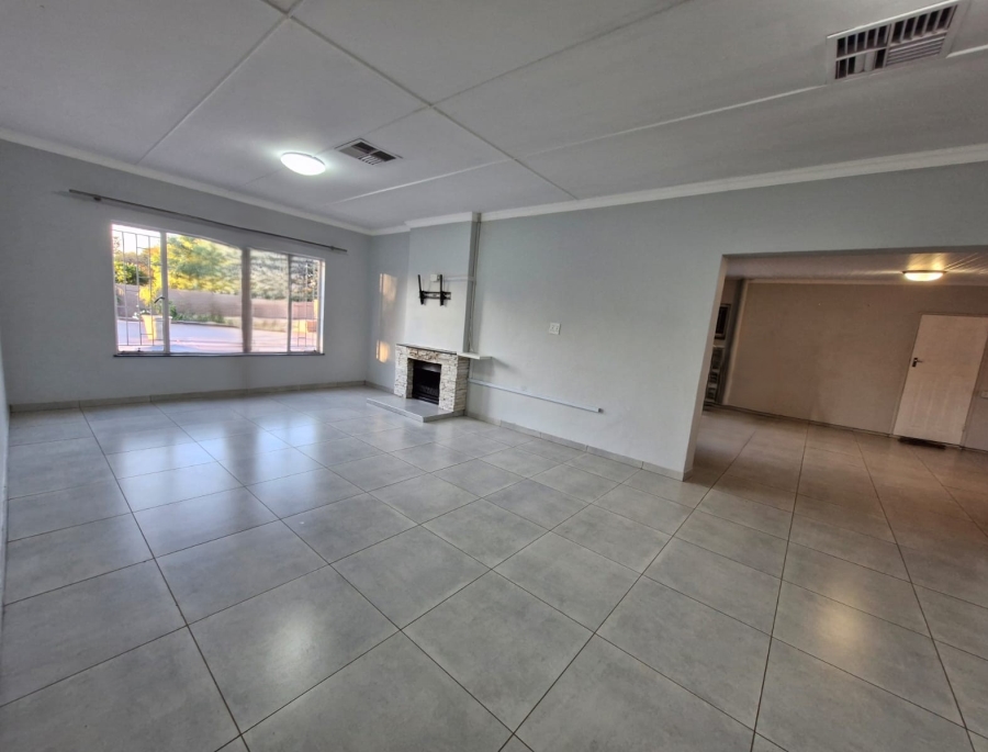 To Let 4 Bedroom Property for Rent in Kathu Northern Cape